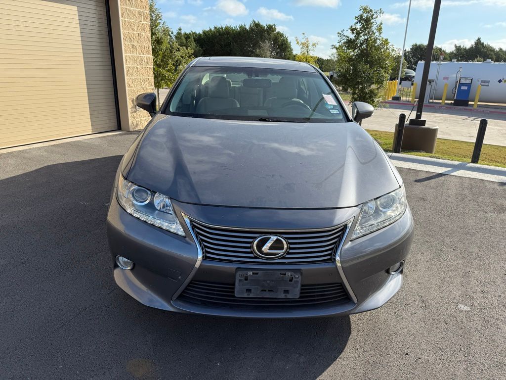 2015 Lexus ES 350 photo 2