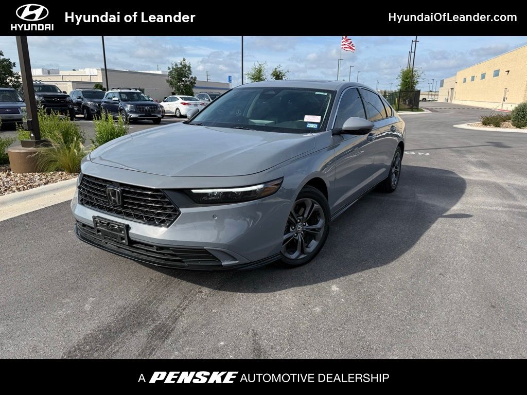 2024 Honda Accord Hybrid EX-L's photo