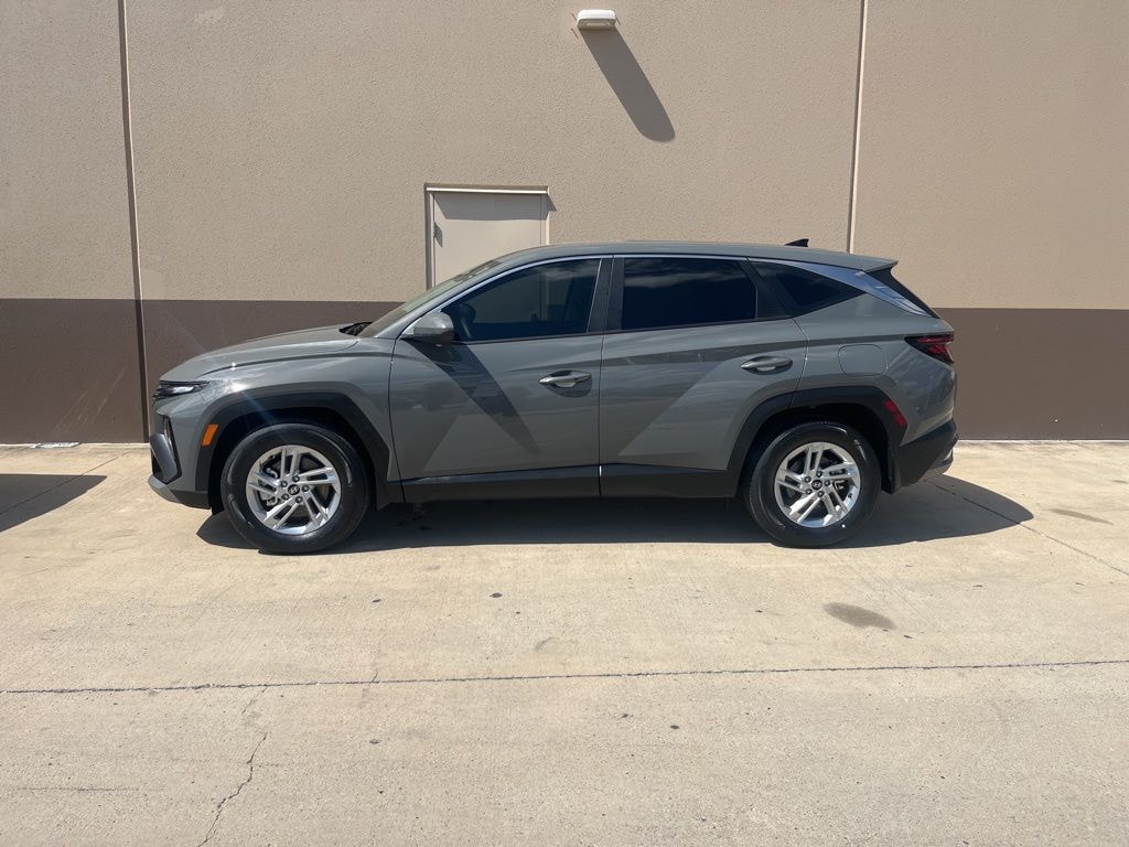 Used 2025 Hyundai Tucson SE SUV