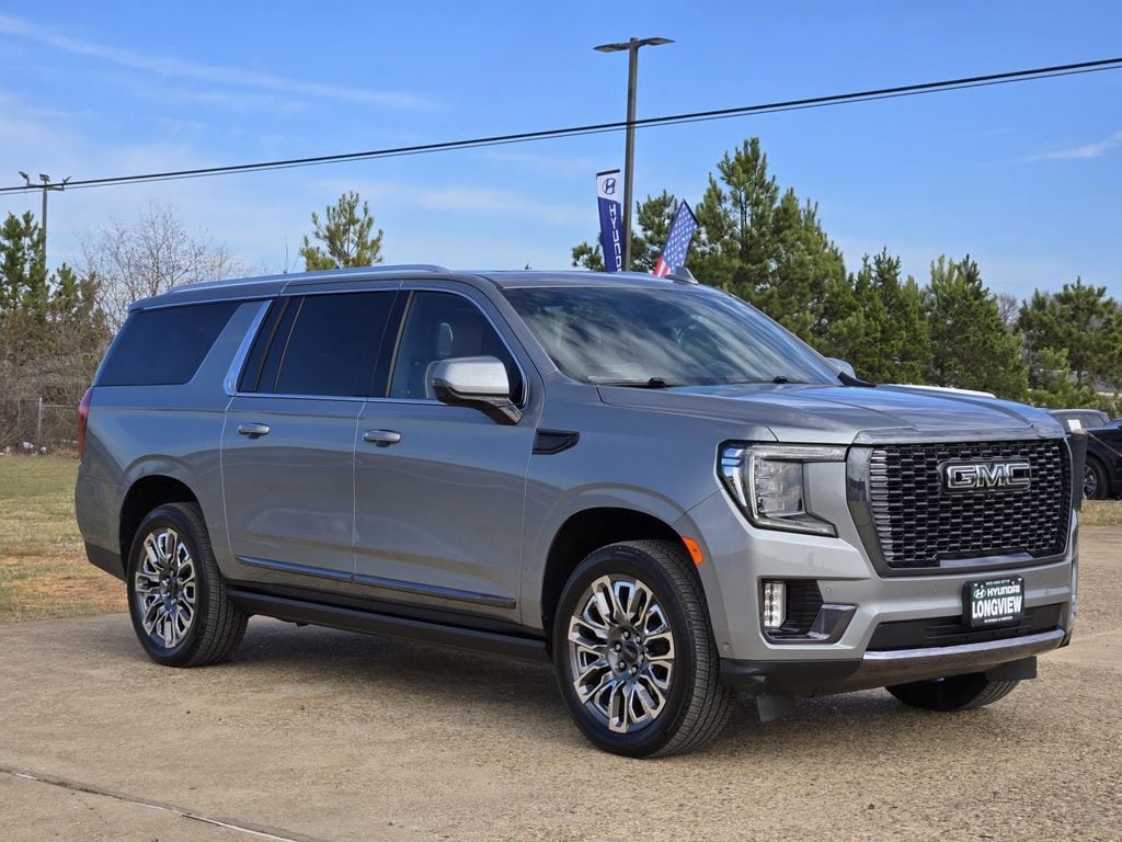 2023 GMC Yukon XL Denali Ultimate's photo