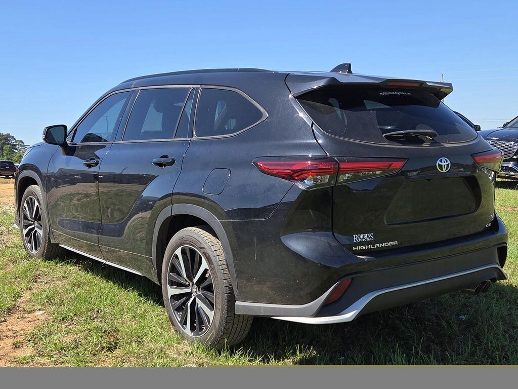 Used 2022 Toyota Highlander XSE SUV
