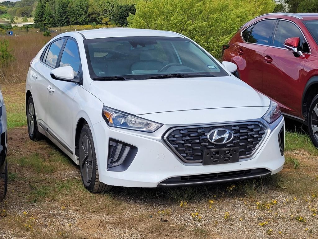 2021 Hyundai IONIQ SE