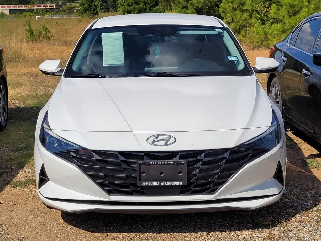2021 Hyundai Elantra SEL Convenience photo 2