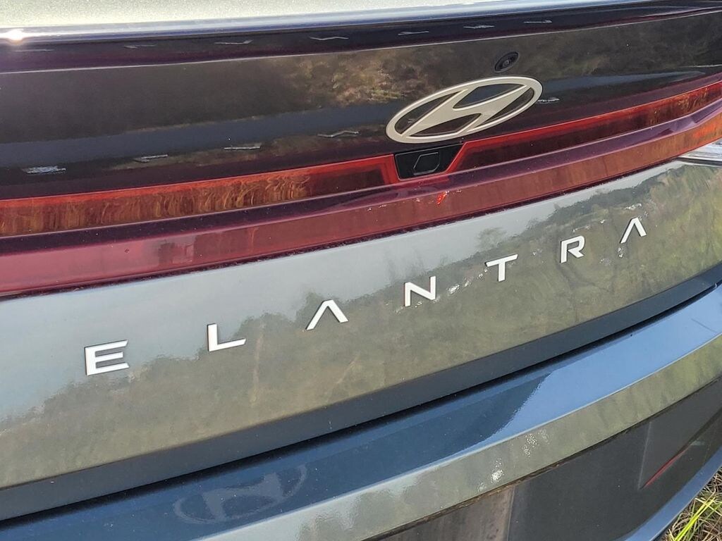 Used 2025 Hyundai Elantra SEL Sport Sedan