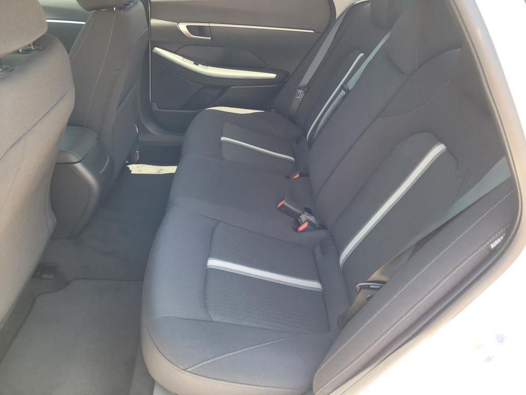 2025 Hyundai Sonata SE - Photo 10