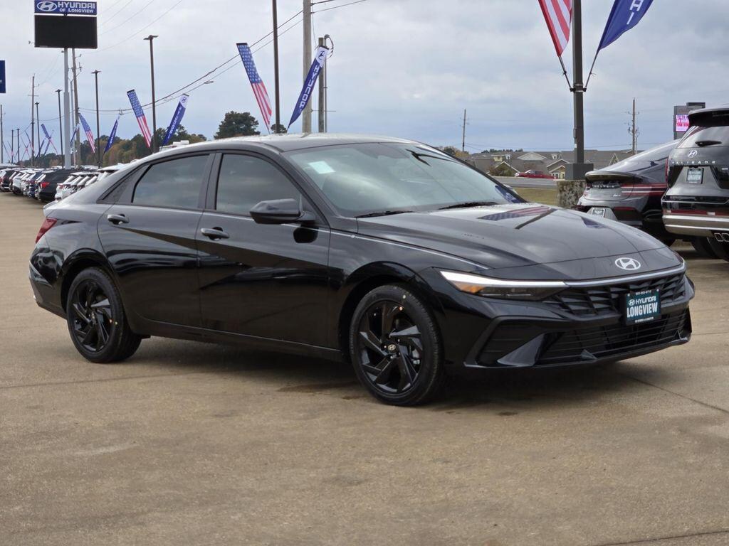 New 2026 Hyundai Elantra SEL Sport Sedan