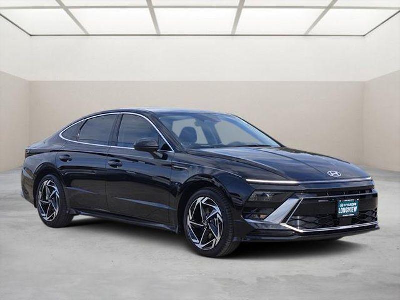 2026 Hyundai Sonata SEL AWD's photo