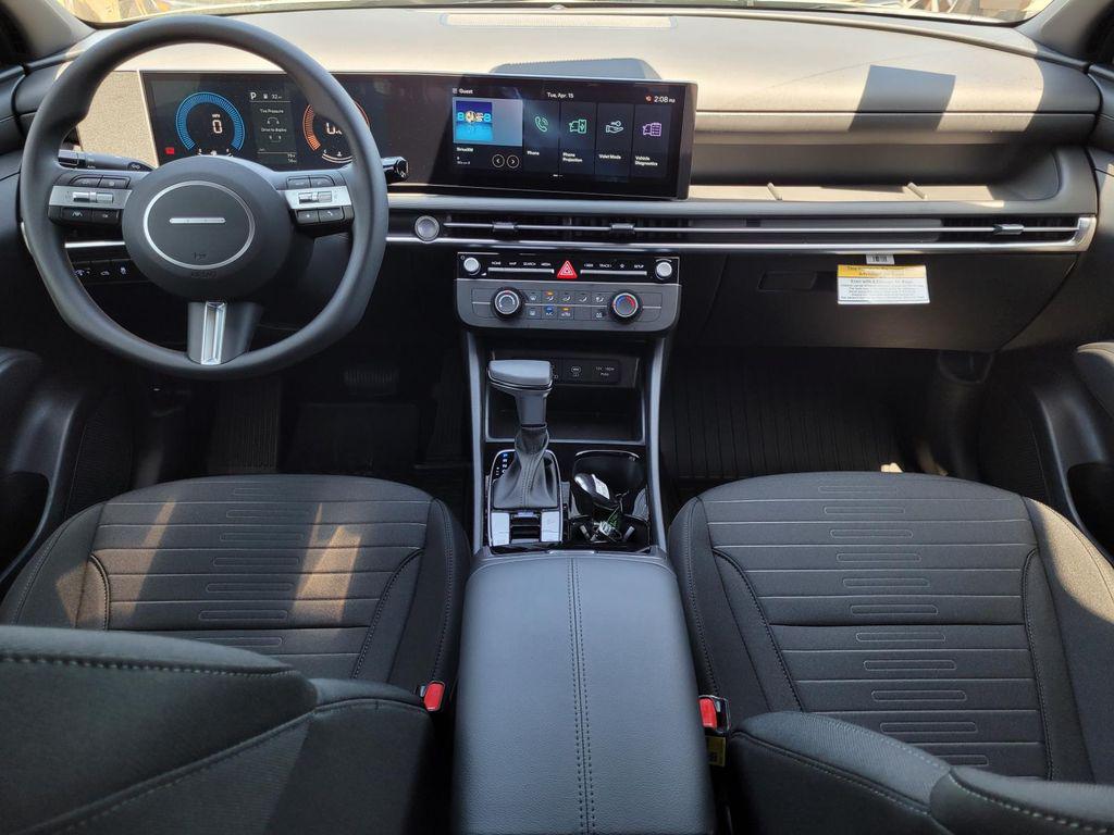 2025 Hyundai Santa Cruz SE - Photo 12