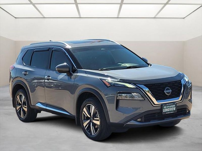 2022 Nissan Rogue SL