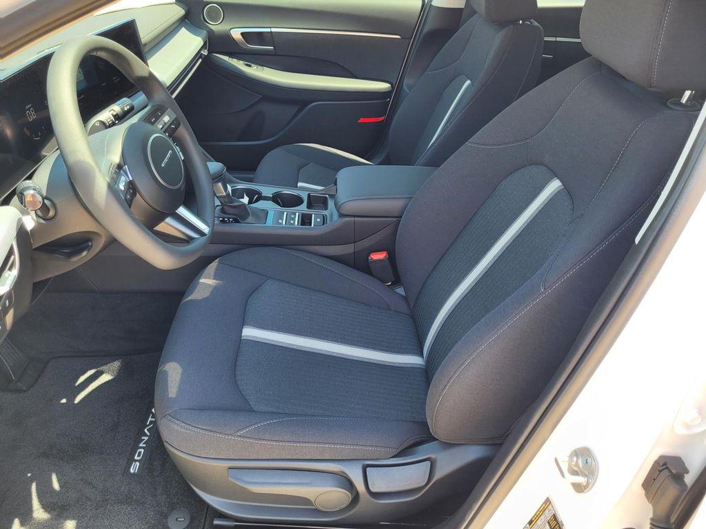 2025 Hyundai Sonata SE - Photo 7