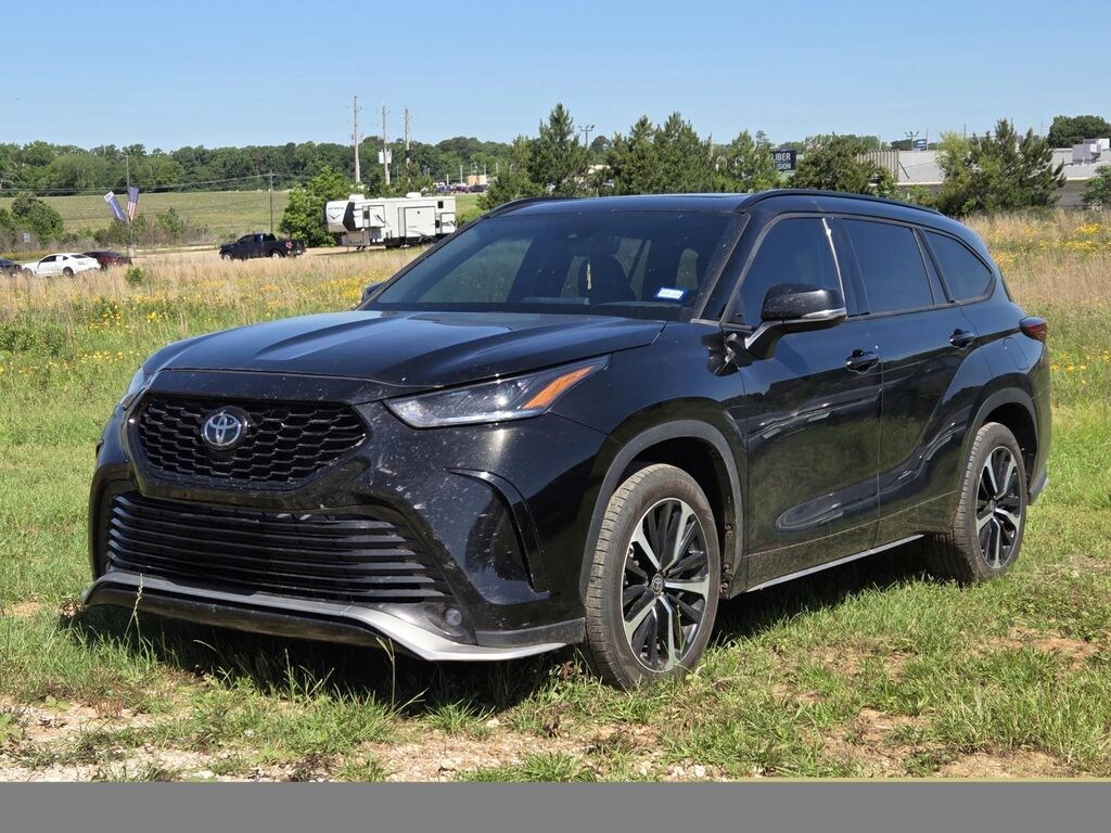 Used 2022 Toyota Highlander XSE SUV