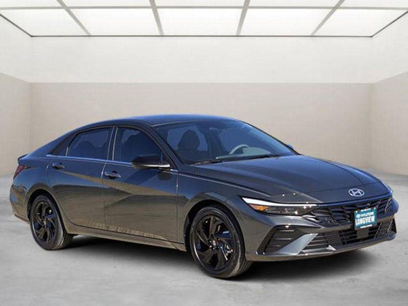 2026 Hyundai Elantra SEL's photo