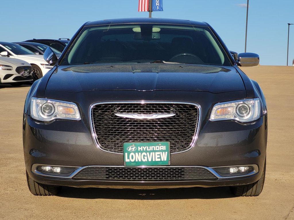 Used 2019 Chrysler 300 Limited with VIN 2C3CCAKG0KH649112 for sale in Longview, TX