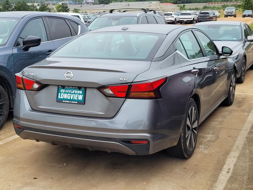 Used 2022 Nissan Altima 2.5 SV Sedan