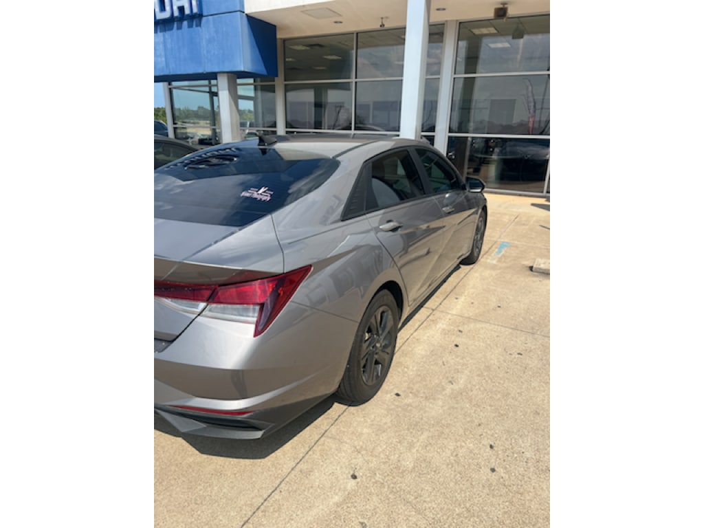 Used 2021 Hyundai Elantra SEL Sedan