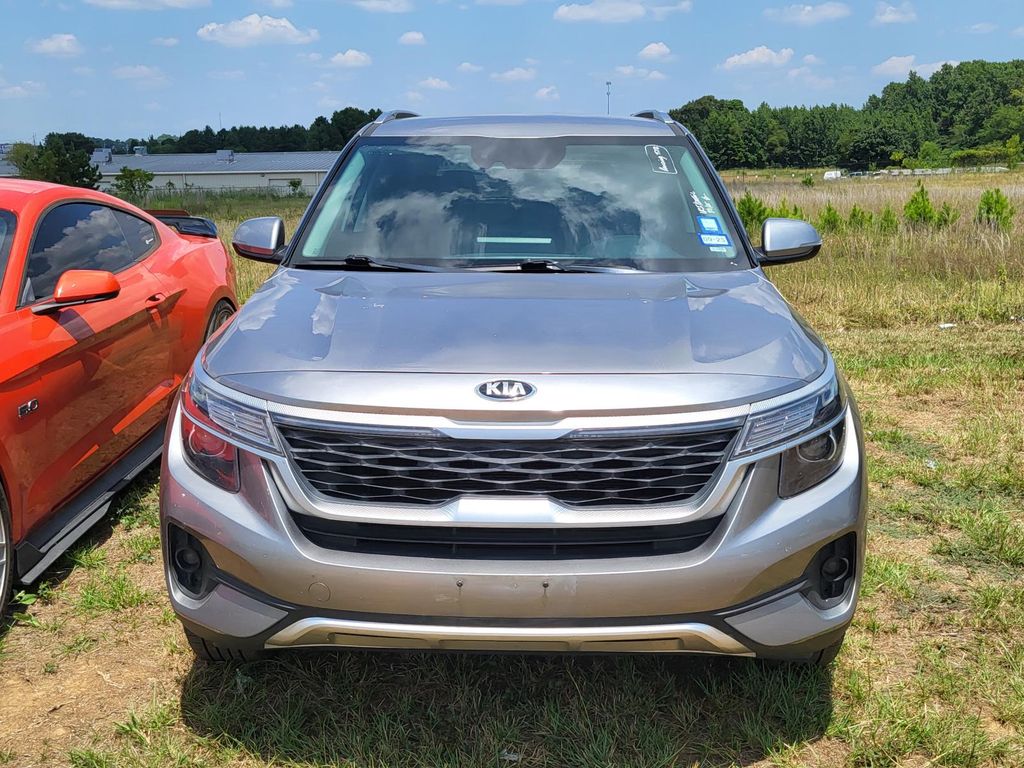 2021 Kia Seltos S photo 2