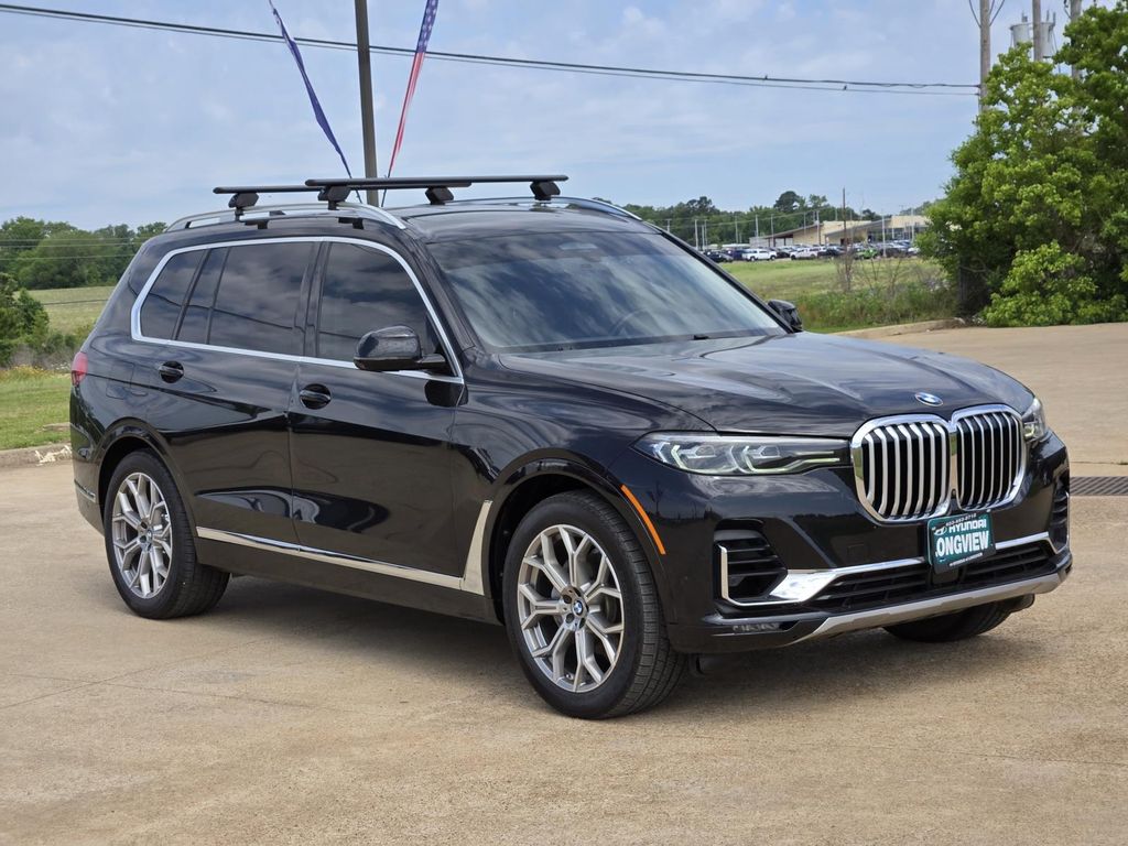 2020 BMW X7 xDrive40i's photo