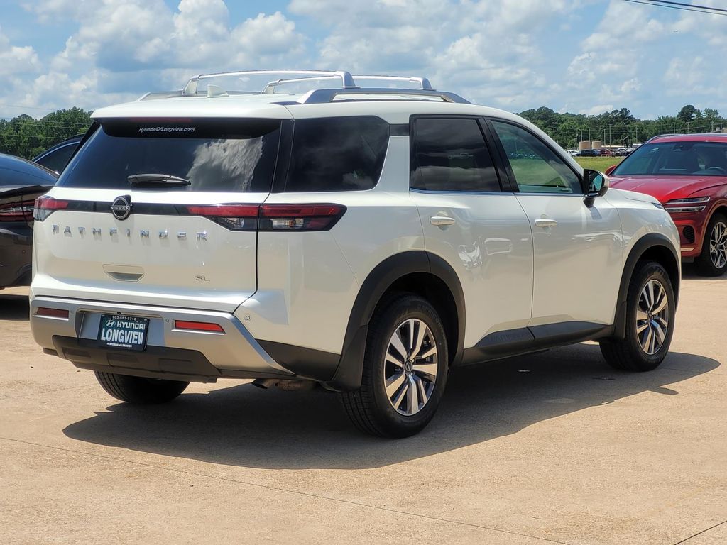 2023 Nissan Pathfinder SL photo 4