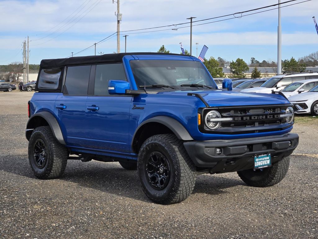 2022 Ford Bronco Outer Banks's photo