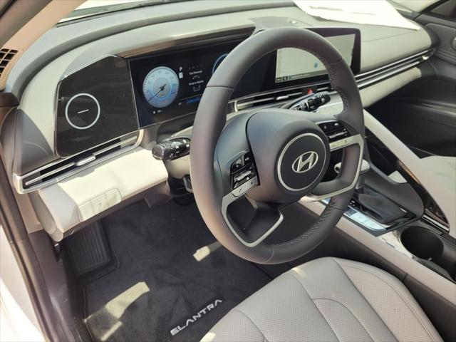 2025 Hyundai Elantra Limited - Photo 9