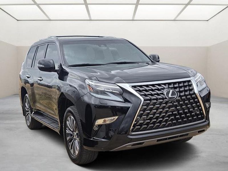 2023 Lexus GX Luxury's photo