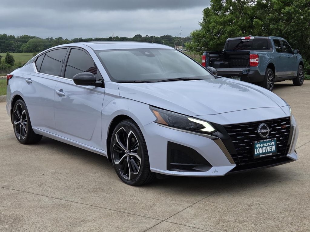 2023 Nissan Altima 2.5 SR's photo