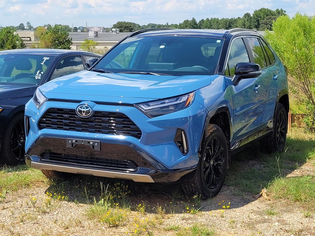 2025 Toyota RAV4 Hybrid XSE photo 3