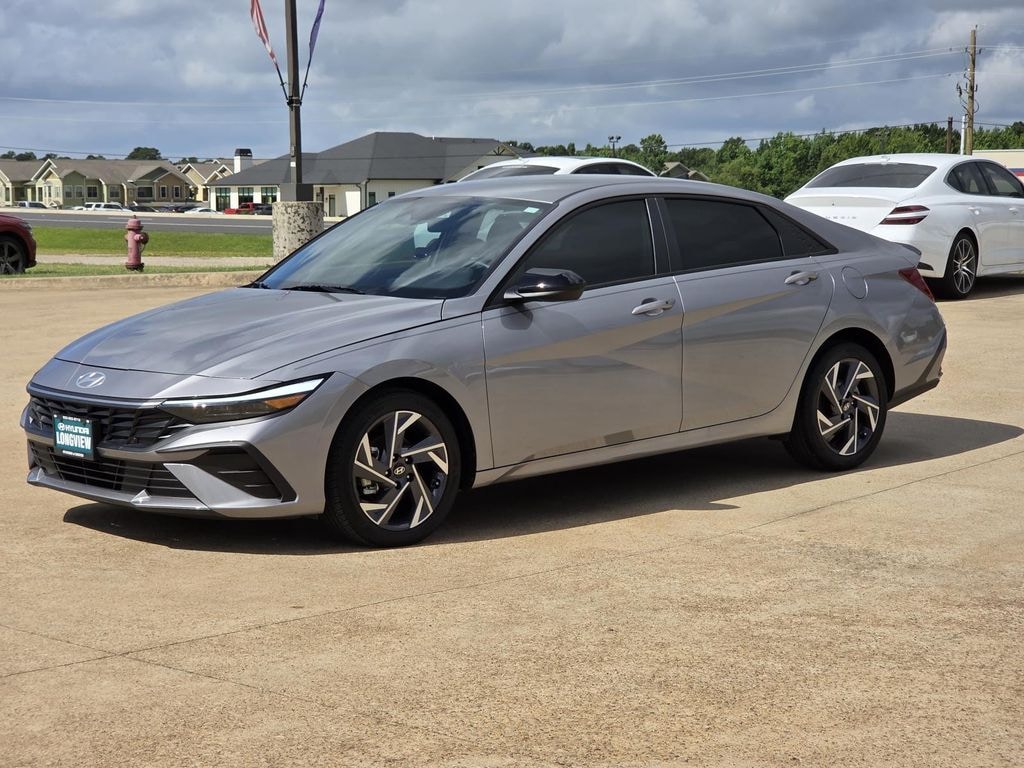 Used 2025 Hyundai Elantra SEL Sport Sedan