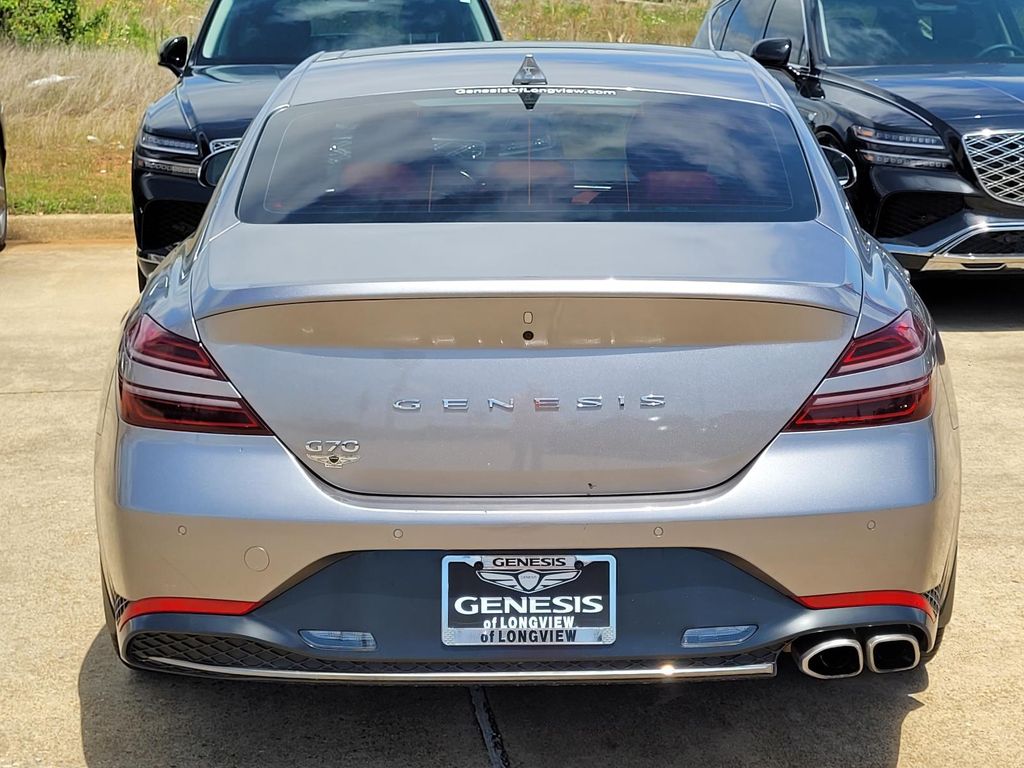 2023 Genesis G70 2.0T photo 4