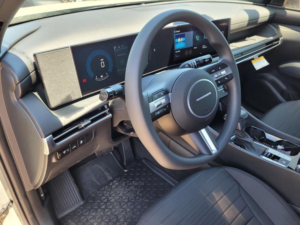 2025 Hyundai Santa Cruz SE - Photo 8