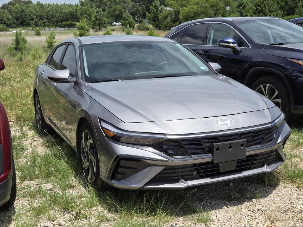 Used 2024 Hyundai Elantra SEL Sedan