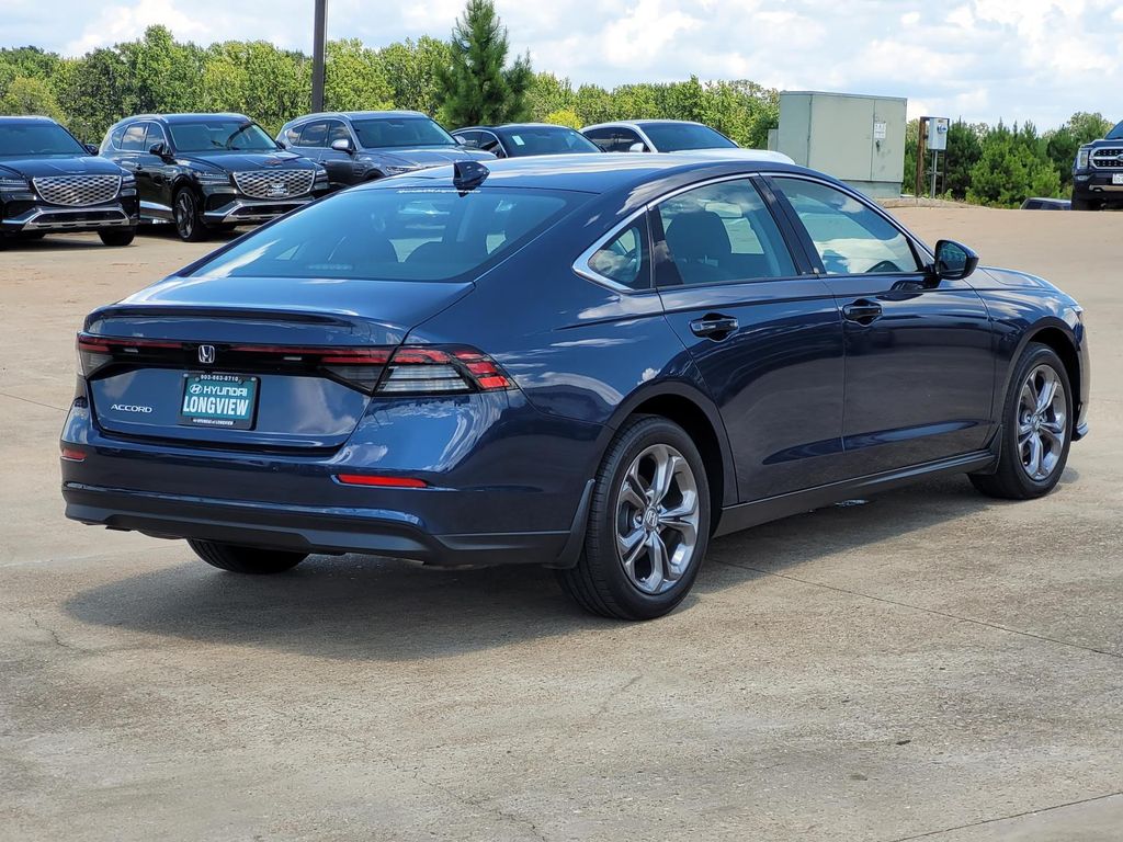 2023 Honda Accord EX photo 4
