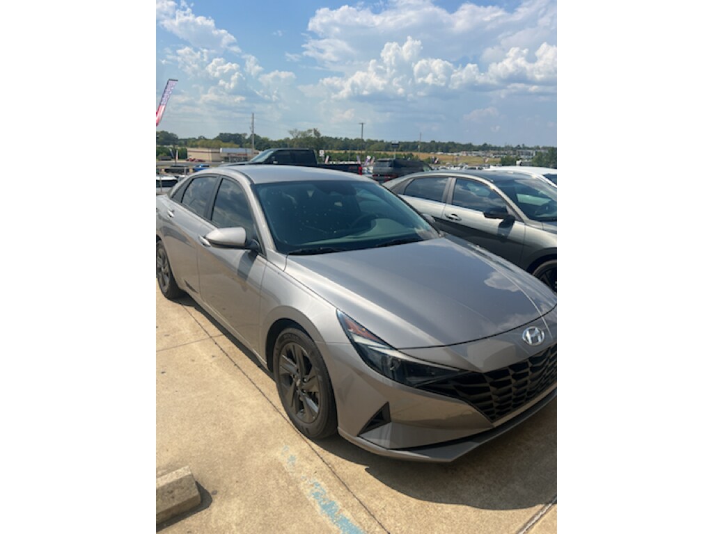 Used 2021 Hyundai Elantra SEL Sedan