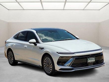 2025 Hyundai Sonata Hybrid Limited Sedan
