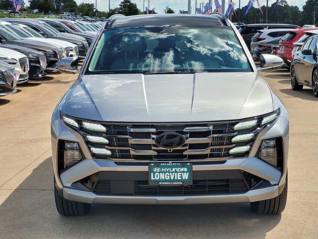 2025 Hyundai Tucson Hybrid Limited photo 2