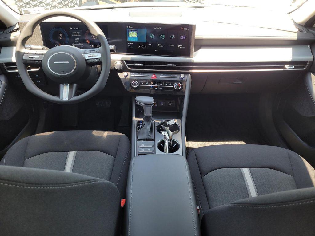 2025 Hyundai Sonata SE - Photo 12