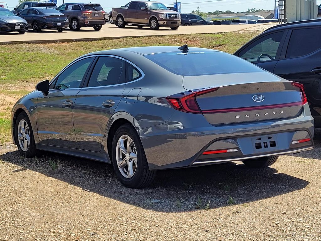 2022 Hyundai Sonata SE photo 3