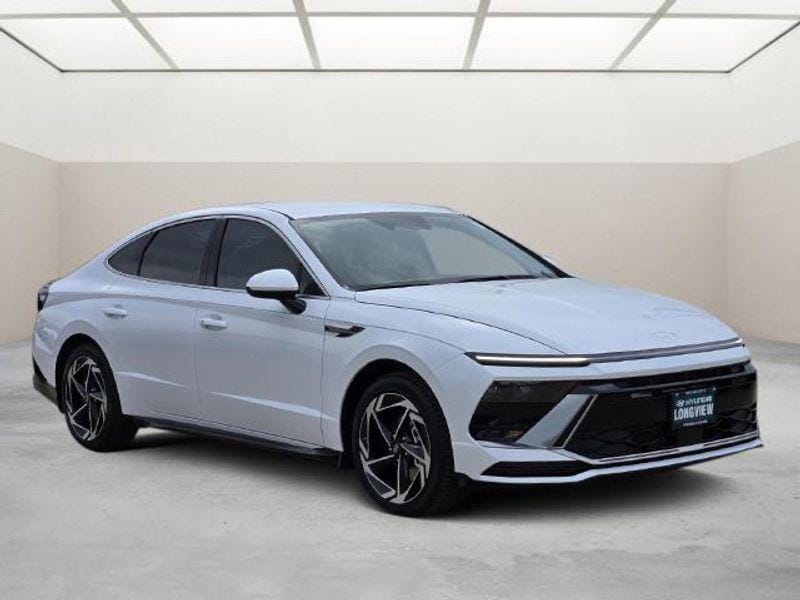2026 Hyundai Sonata SEL's photo