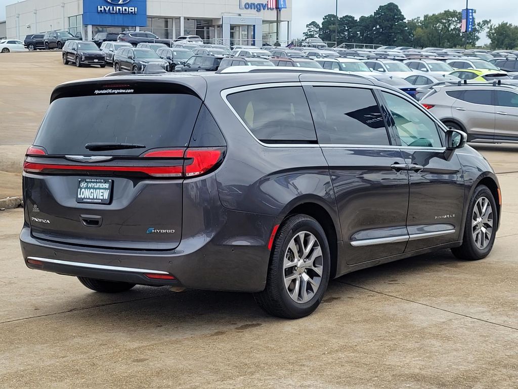 2021 Chrysler Pacifica Hybrid Pinnacle photo 4