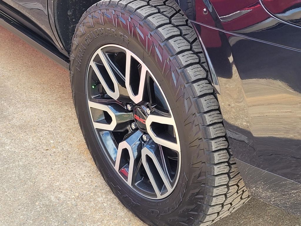 2023 Gmc Yukon AT4 photo 4