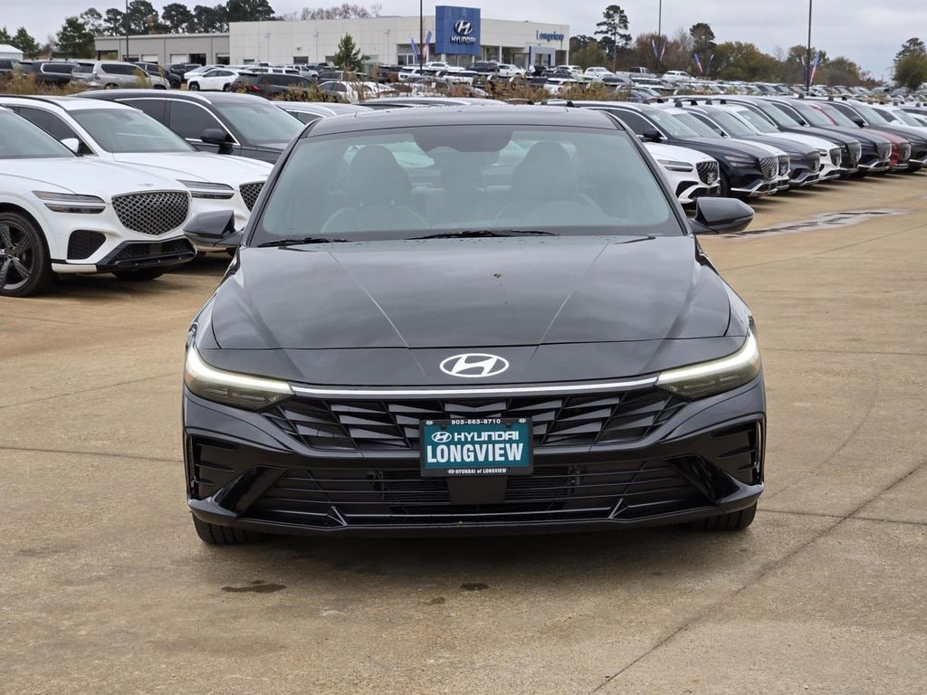 Used 2025 Hyundai Elantra Hybrid Limited Sedan