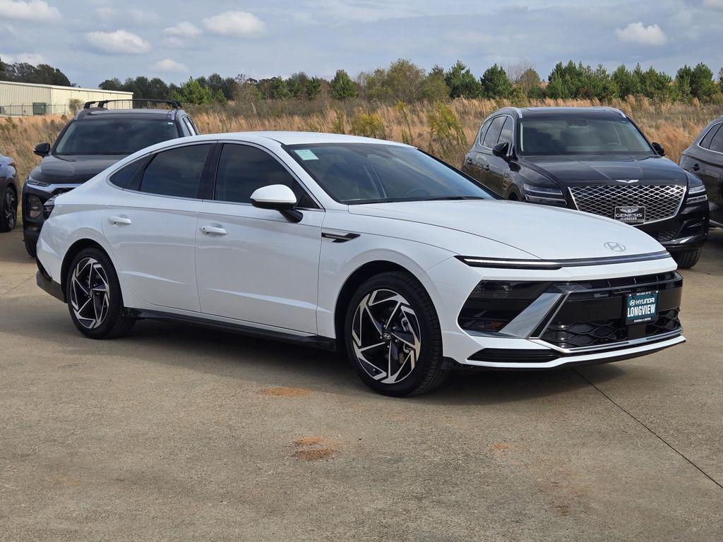 2026 Hyundai Sonata SEL's photo