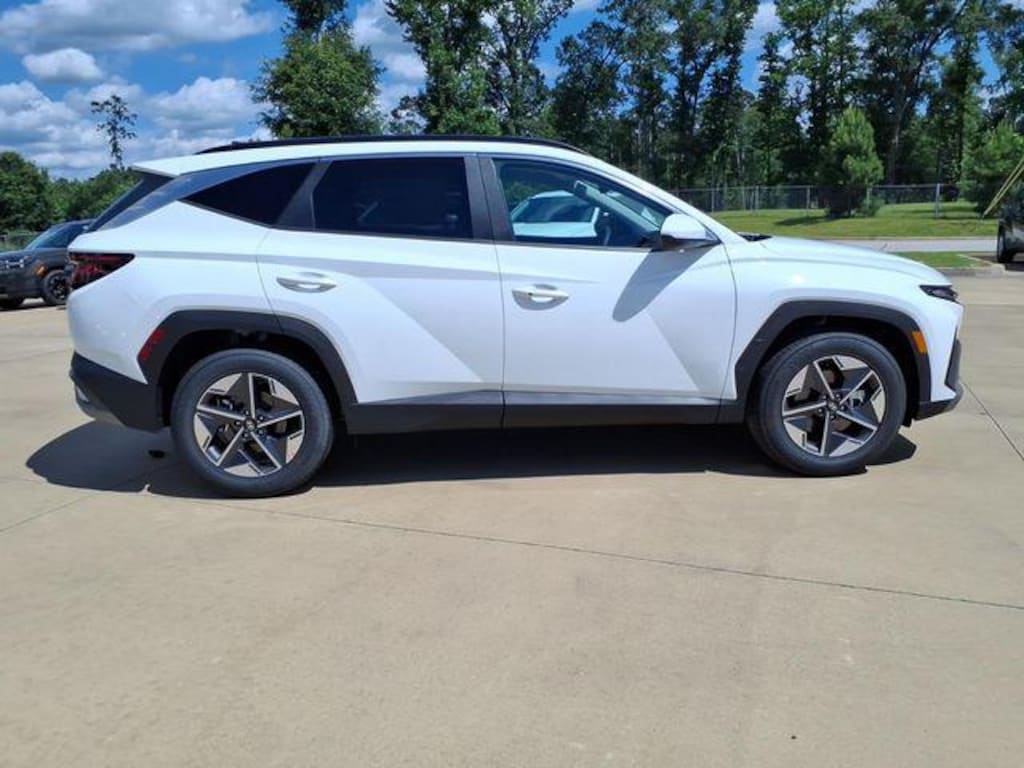 New 2026 Hyundai Tucson SEL FWD SUV