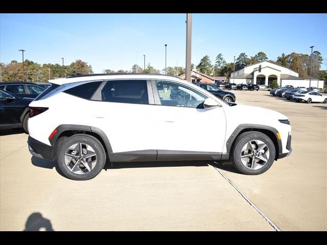 2025 Hyundai Tucson SEL photo 2