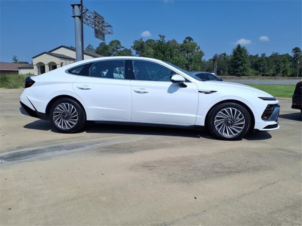 Certified 2025 Hyundai Sonata Hybrid Limited Sedan