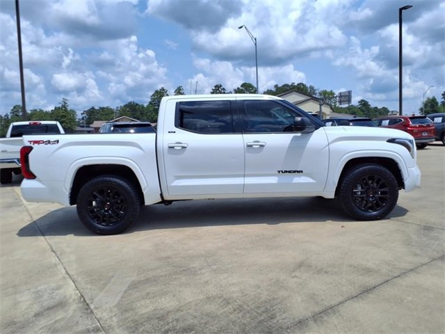 2023 Toyota Tundra SR5 photo 2