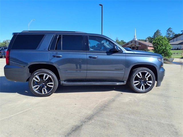 2019 Chevrolet Tahoe LT photo 2