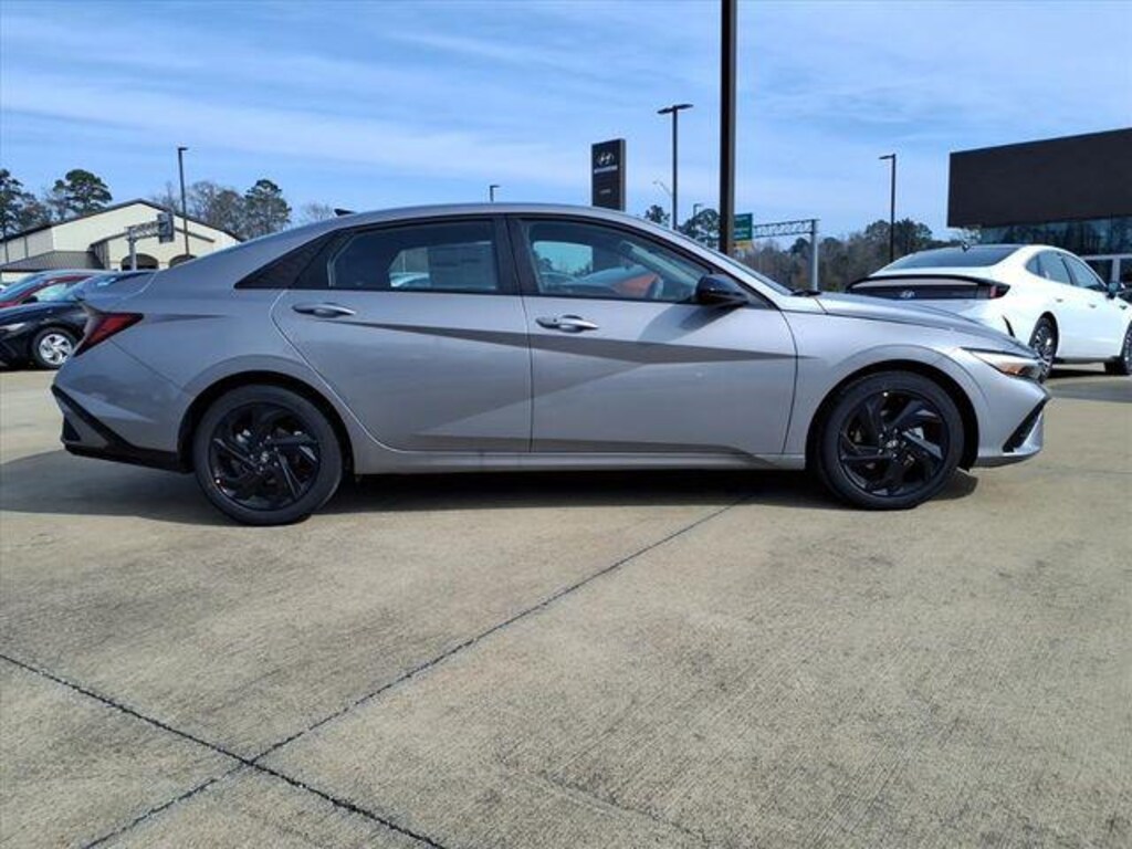 New 2026 Hyundai Elantra SEL Sport Sedan