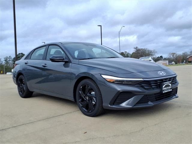 2026 Hyundai Elantra SEL's photo