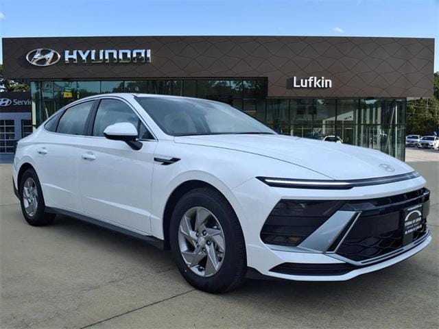 2026 Hyundai Sonata SE's photo